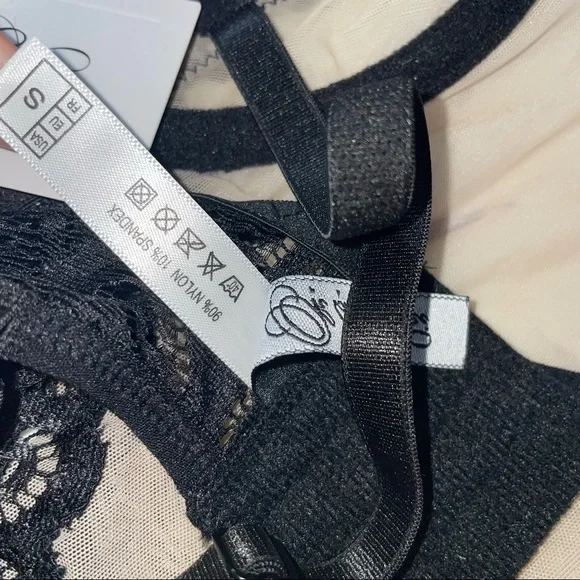 oh la la cheri lace teddy with decorative appliques - Picture 7 of 8